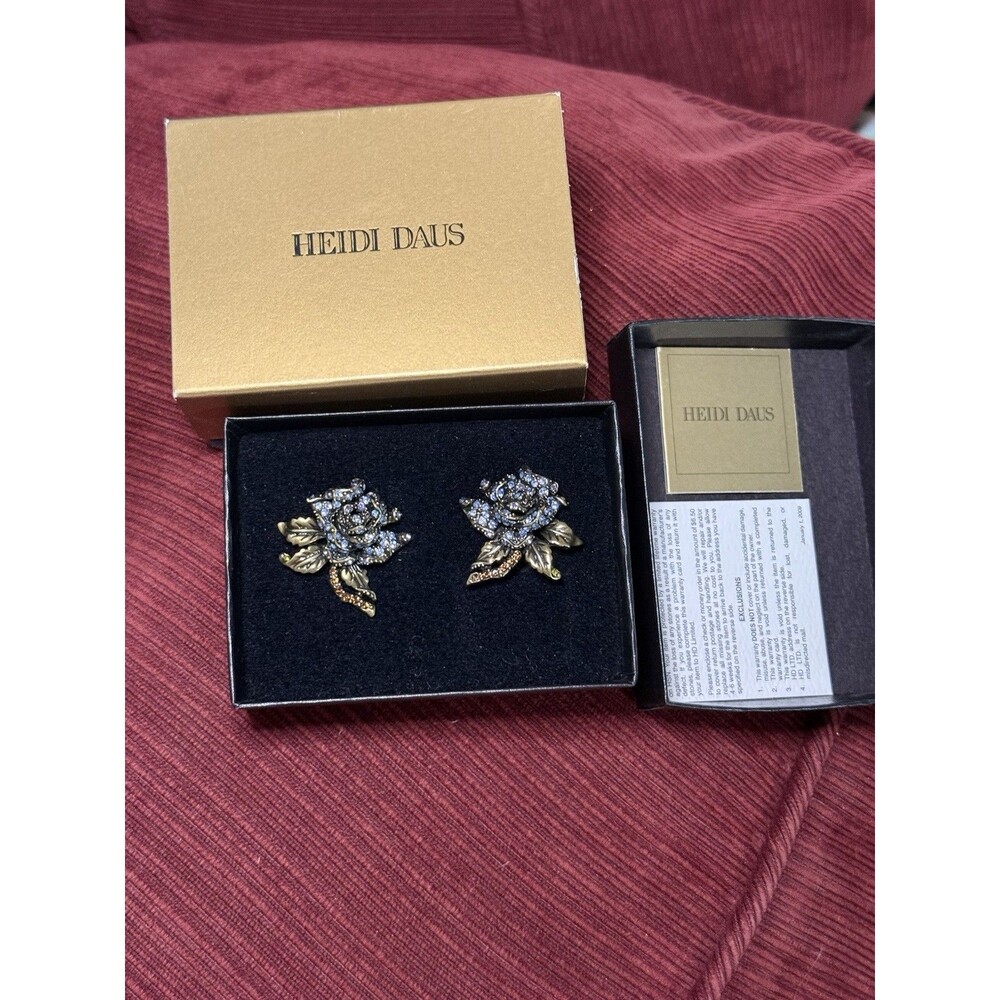 NIB Heidi Daus Swarovski Crystal Rose Clip On Earrings Antique Gold Tone 1.5”